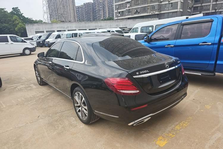 Used Mercedes-Benz E-Class 2019 E 200 L Rear Left 45 Deg