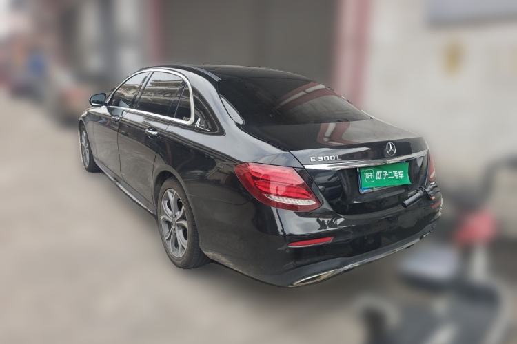 Used Mercedes-Benz E-Class 2019 Restyled E 300 L Luxury Edition Rear Left 45 Deg