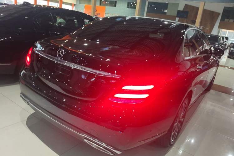 Used Mercedes-Benz E-Class 2019 Facelifted E 300 L Stylish Version Rear Right 45 Deg