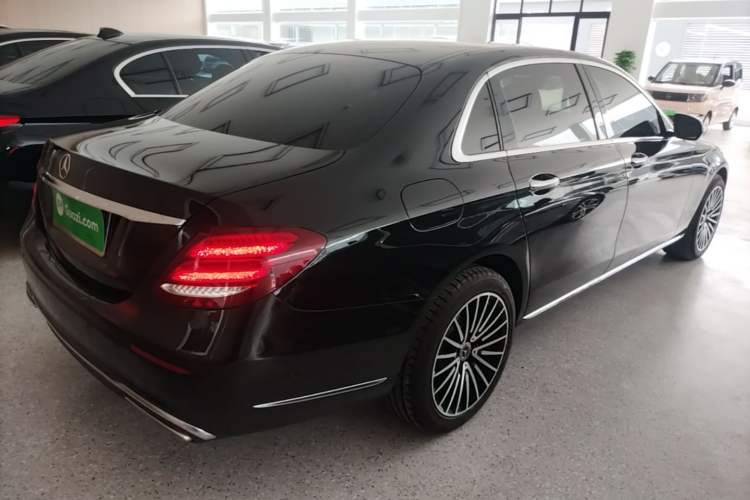 Used Mercedes-Benz E-Class 2019 E 260 L 4MATIC Rear Right 45 Deg