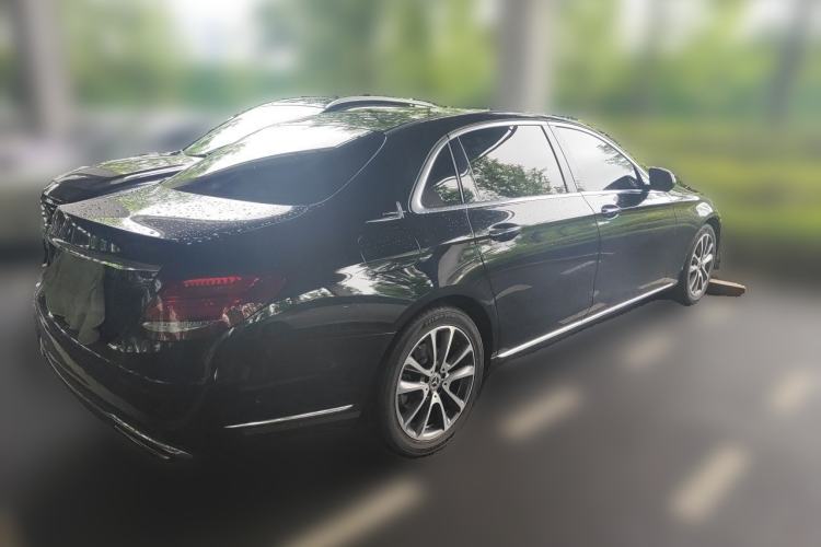 Used Mercedes-Benz E-Class 2019 Restyled E 300 L Luxury Edition Rear Right 45 Deg