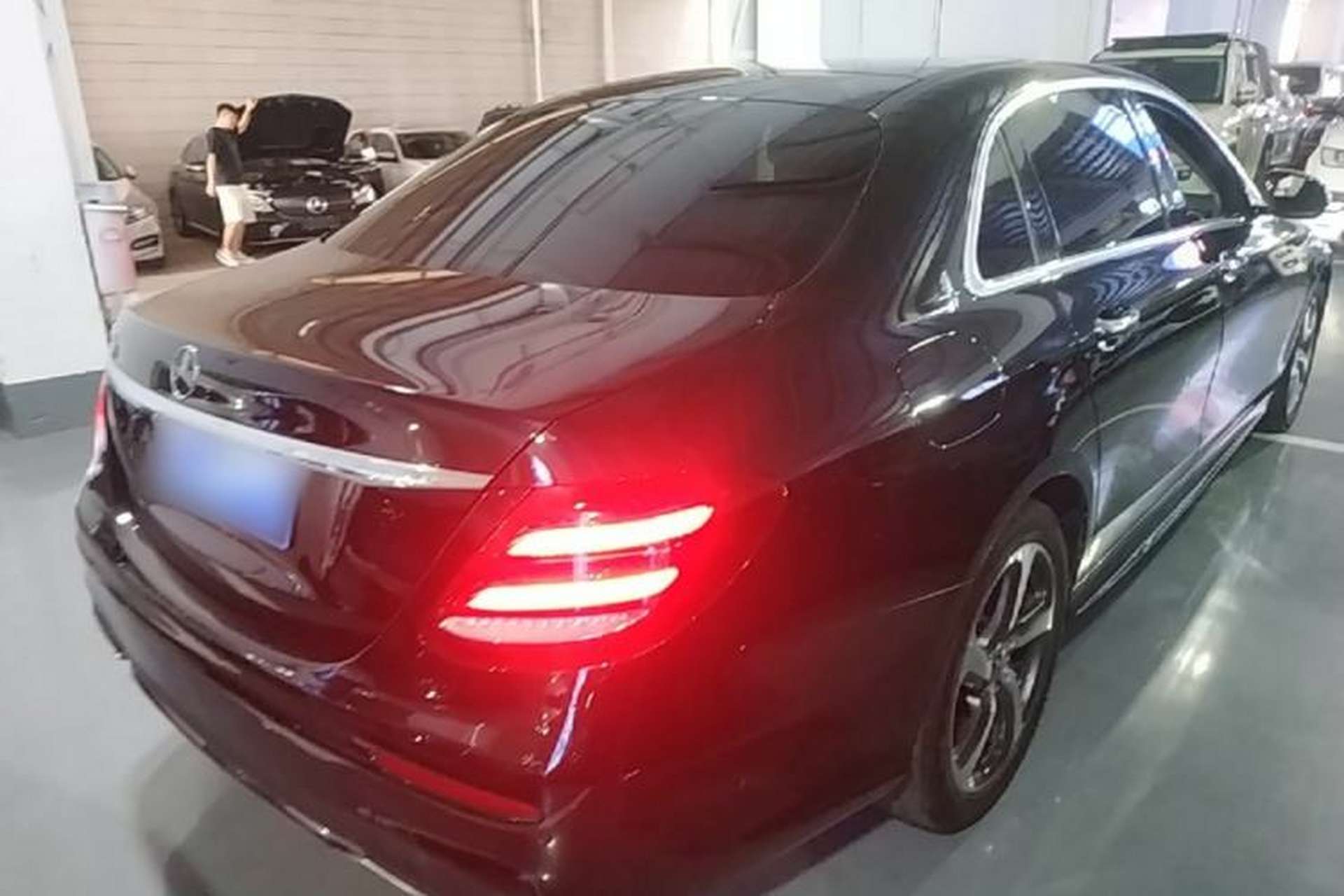 Used Mercedes-Benz E-Class 2019 E 300 L Sporty and Stylish Model Rear Right 45 Deg