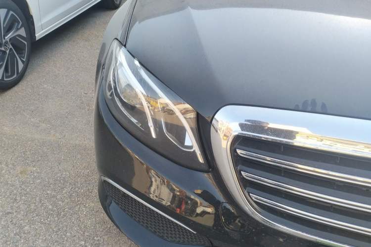 Used Mercedes-Benz E-Class 2019 Restyled E 300 L Sport Luxury Edition Right Front Headlight