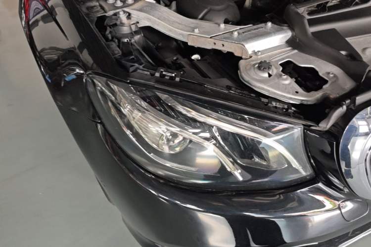 Used Mercedes-Benz E-Class 2019 E 260 L Right Front Headlight