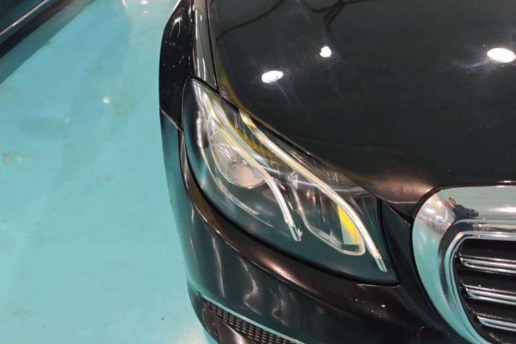 Used Mercedes-Benz E-Class 2019 E 260 L Right Front Headlight