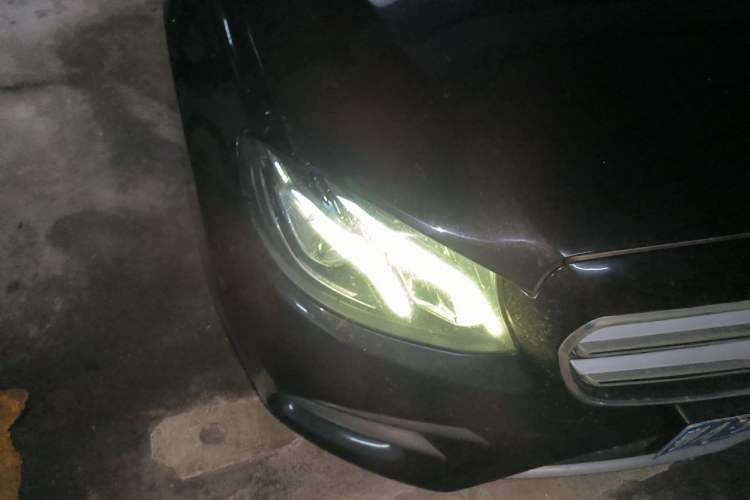 Used Mercedes-Benz E-Class 2019 Restyled E 300 L Sporty and Stylish Edition Right Front Headlight