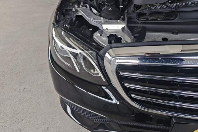 Used Mercedes-Benz E-Class 2019 Restyled E 300 L Luxury Edition Right Front Headlight