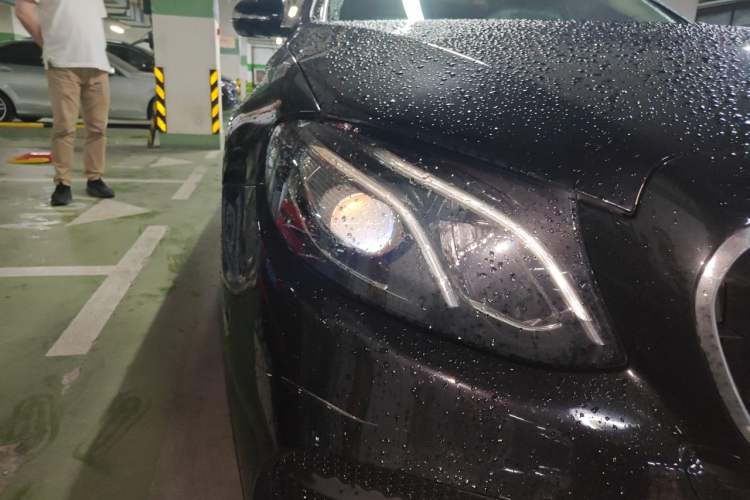 Used Mercedes-Benz E-Class 2019 Restyled E 300 L Sporty and Stylish Edition Right Front Headlight