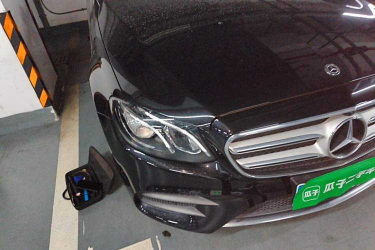 Used Mercedes-Benz E-Class 2019 Restyled E 300 L Sport Luxury Edition Right Front Headlight