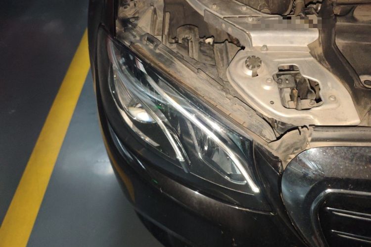 Used Mercedes-Benz E-Class 2019 Facelifted E 300 L Stylish Version Right Front Headlight