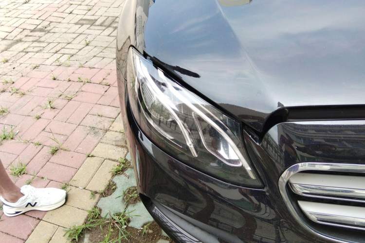 Used Mercedes-Benz E-Class 2019 Restyled E 300 L Sport Luxury Edition Right Front Headlight