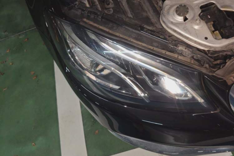 Used Mercedes-Benz E-Class 2019 Restyled E 300 L Luxury Edition Right Front Headlight