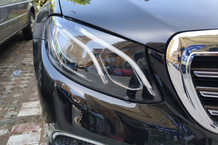 Used Mercedes-Benz E-Class 2019 Facelifted E 300 L Stylish Version Right Front Headlight