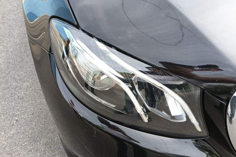 Used Mercedes-Benz E-Class 2019 E 300 L Luxury Model Right Front Headlight