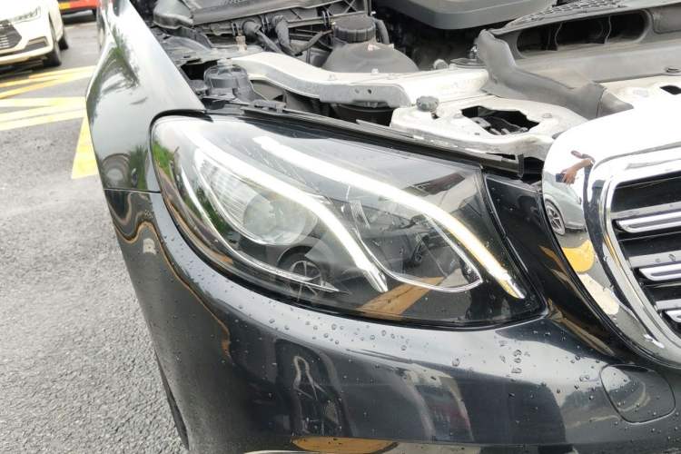 Used Mercedes-Benz E-Class 2019 Restyled E 300 L Luxury Edition Right Front Headlight