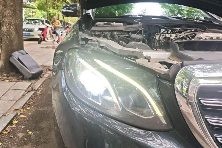 Used Mercedes-Benz E-Class 2019 Restyled E 300 L Luxury Edition Right Front Headlight