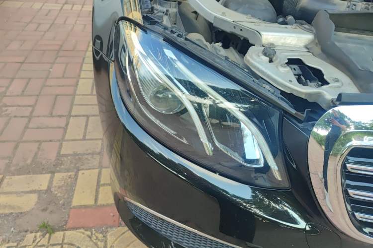 Used Mercedes-Benz E-Class 2019 E 200 L Sport 4MATIC Right Front Headlight
