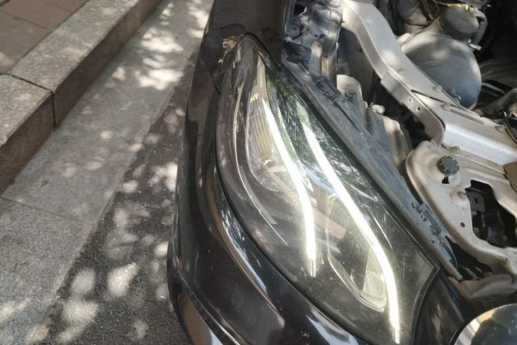 Used Mercedes-Benz E-Class 2019 E 260 L Right Front Headlight