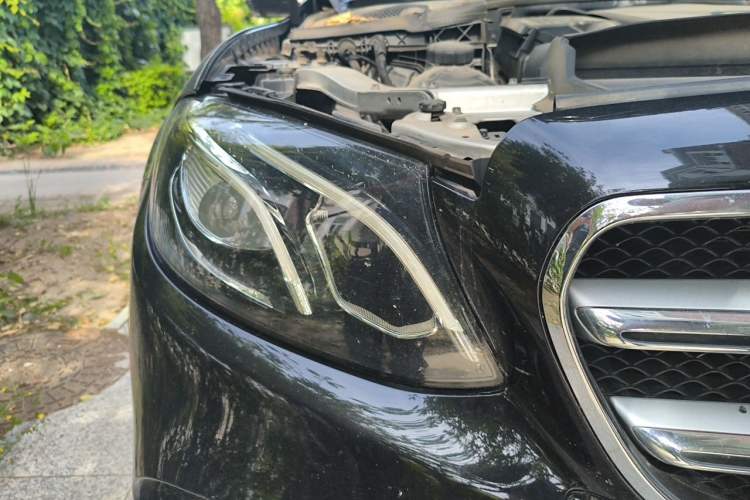 Used Mercedes-Benz E-Class 2019 E 300 L Sport Luxury Edition Right Front Headlight