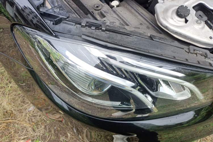 Used Mercedes-Benz E-Class 2019 E 300 L Sport Luxury Edition Right Front Headlight