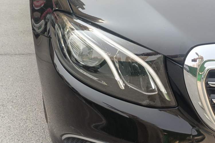 Used Mercedes-Benz E-Class 2019 Restyled E 300 L Luxury Edition Right Front Headlight