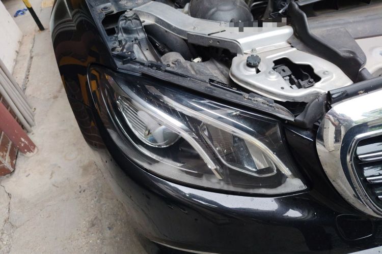Used Mercedes-Benz E-Class 2019 E 260 L Right Front Headlight