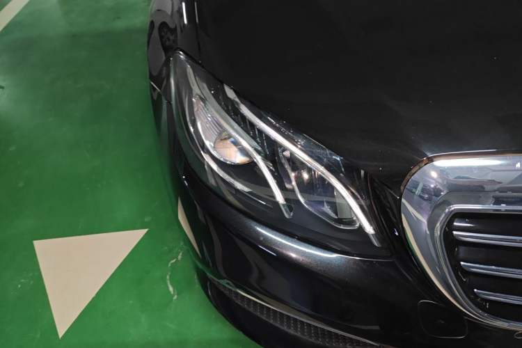 Used Mercedes-Benz E-Class 2019 E 300 L Stylish Model Right Front Headlight