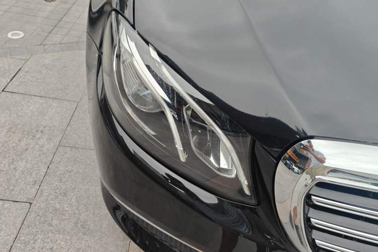 Used Mercedes-Benz E-Class 2019 Restyled E 300 L Sporty and Stylish Edition Right Front Headlight