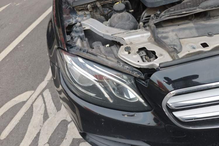 Used Mercedes-Benz E-Class 2019 Restyled E 300 L Sporty and Stylish Edition Right Front Headlight