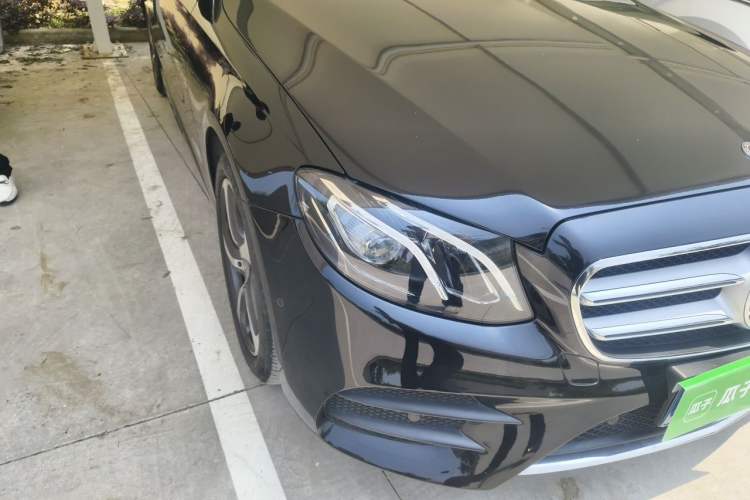 Used Mercedes-Benz E-Class 2019 E 300 L Sporty and Stylish Model Right Front Headlight
