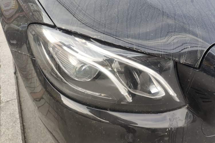 Used Mercedes-Benz E-Class 2019 E 300 L Sporty and Stylish Model