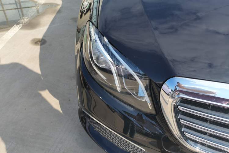 Used Mercedes-Benz E-Class 2019 Facelifted E 300 L Stylish Version Right Front Headlight