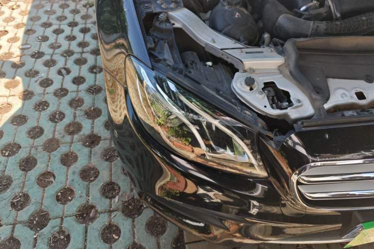 Used Mercedes-Benz E-Class 2019 E 300 L Sporty and Stylish Model Right Front Headlight