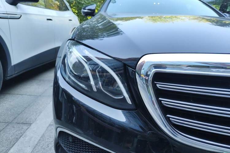Used Mercedes-Benz E-Class 2019 Facelifted E 300 L Stylish Version Right Front Headlight