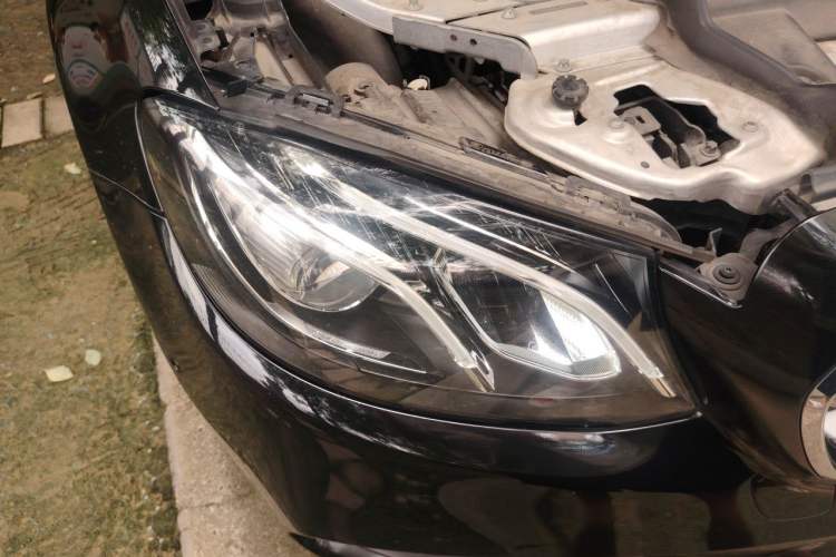 Used Mercedes-Benz E-Class 2019 Restyled E 300 L Sporty and Stylish Edition Right Front Headlight