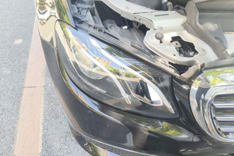Used Mercedes-Benz E-Class 2019 E 300 L Stylish Model Right Front Headlight