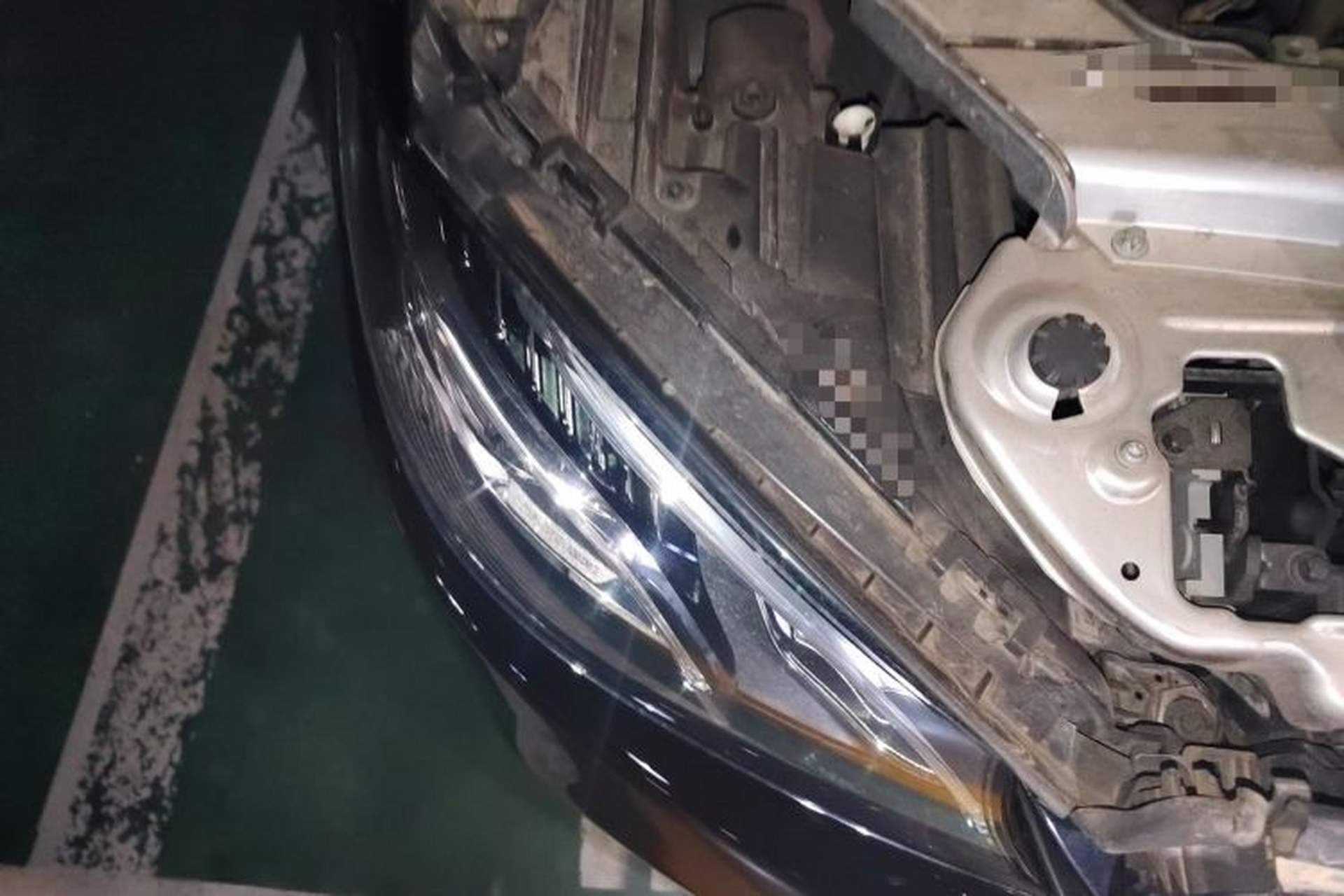Used Mercedes-Benz E-Class 2019 Facelifted E 300 L Stylish Version Right Front Headlight