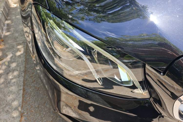 Used Mercedes-Benz E-Class 2019 E 300 L Sport Luxury Edition Right Front Headlight