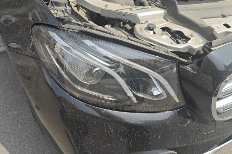 Used Mercedes-Benz E-Class 2019 Restyled E 300 L Sport Luxury Edition Right Front Headlight