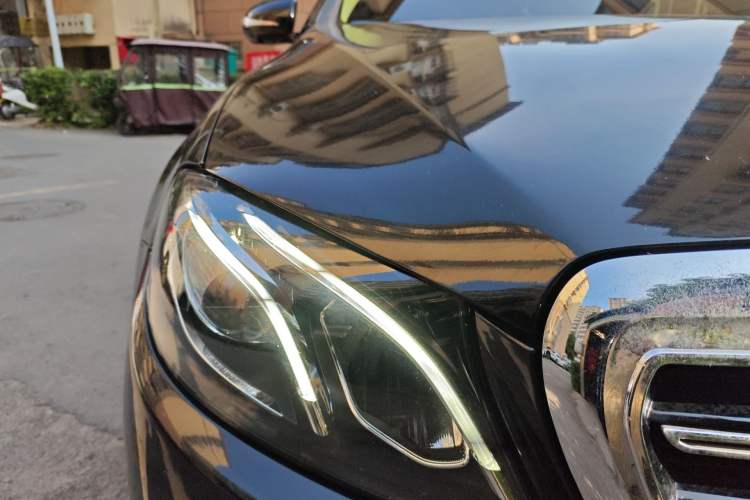 Used Mercedes-Benz E-Class 2019 Restyled E 300 L Sporty and Stylish Edition Right Front Headlight