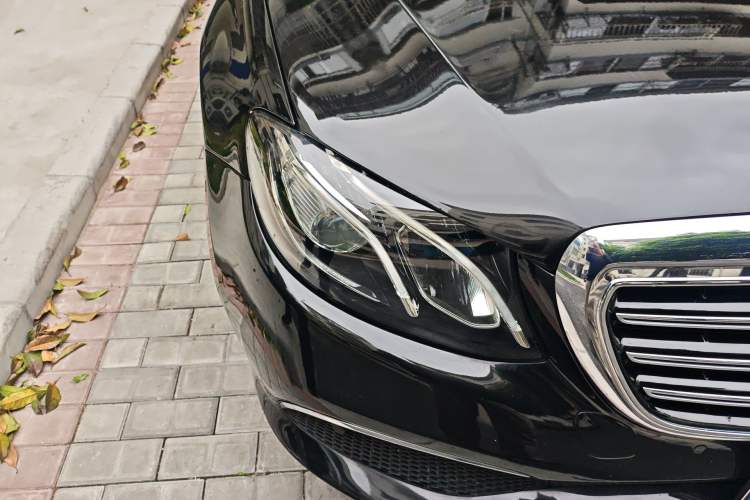 Used Mercedes-Benz E-Class 2019 E 300 L Stylish Model Right Front Headlight