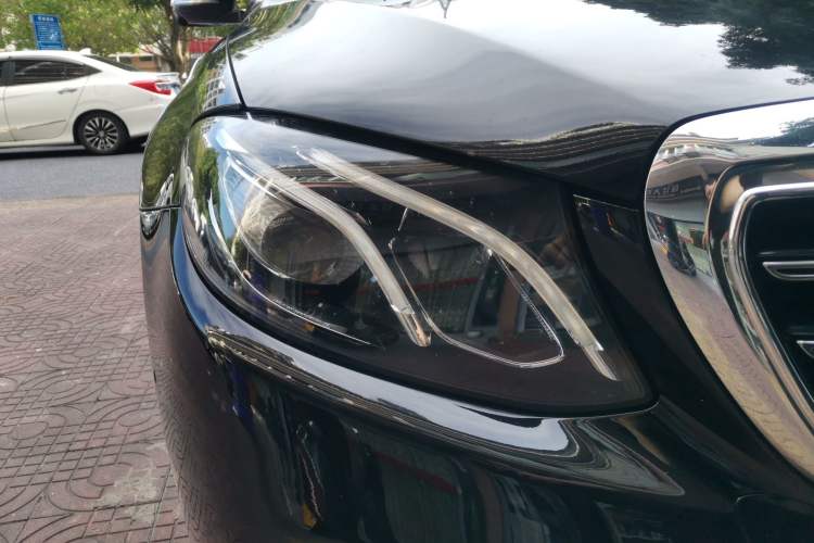 Used Mercedes-Benz E-Class 2019 E 200 L Right Front Headlight