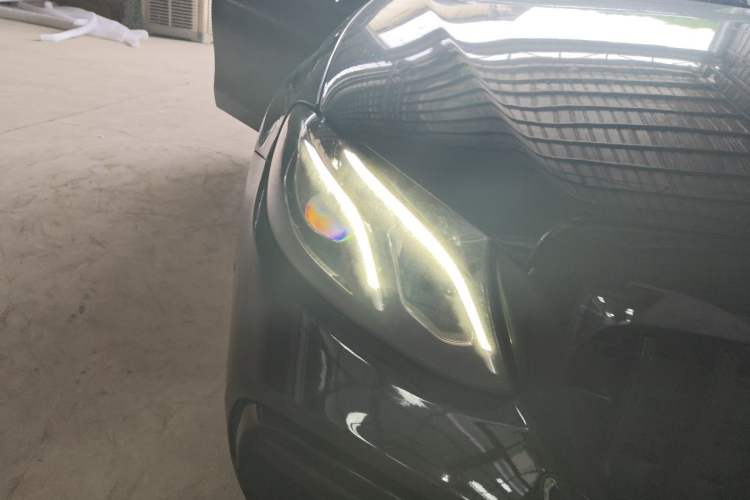 Used Mercedes-Benz E-Class 2019 E 260 L Sport Edition Right Front Headlight