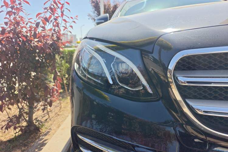 Used Mercedes-Benz E-Class 2019 E 260 L Sport Edition Right Front Headlight