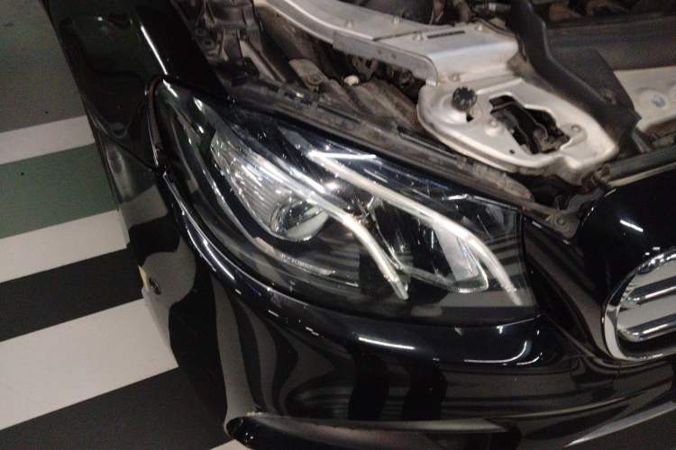 Used Mercedes-Benz E-Class 2019 Restyled E 300 L Sport Luxury Edition Right Front Headlight