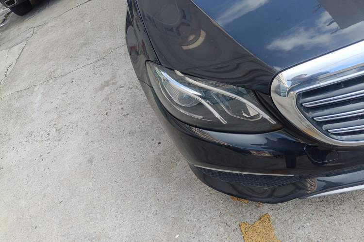 Used Mercedes-Benz E-Class 2019 E 300 L Luxury Model Right Front Headlight