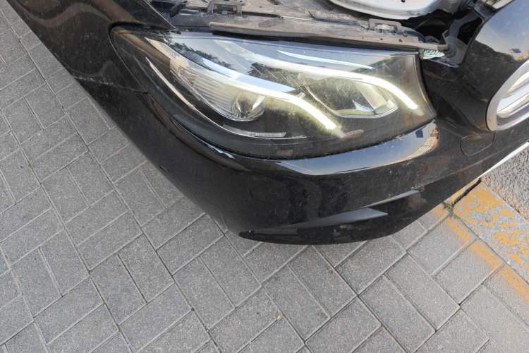 Used Mercedes-Benz E-Class 2019 E 300 L Sport Luxury Edition Right Front Headlight