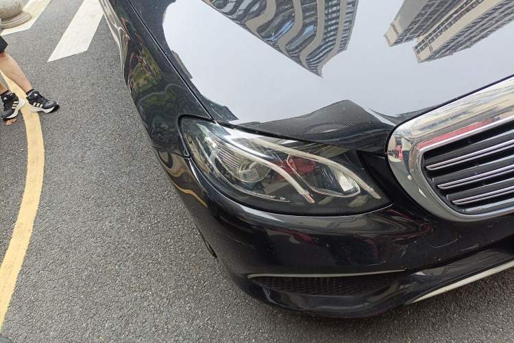 Used Mercedes-Benz E-Class 2019 E 300 L Luxury Model Right Front Headlight