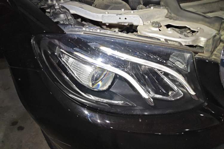 Used Mercedes-Benz E-Class 2019 E 300 L Stylish Model Right Front Headlight