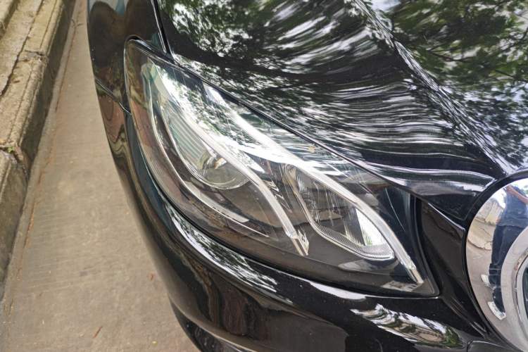 Used Mercedes-Benz E-Class 2019 Restyled E 300 L Luxury Edition Right Front Headlight